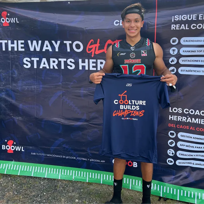 Player wearing the CLOOB jersey at a tournament